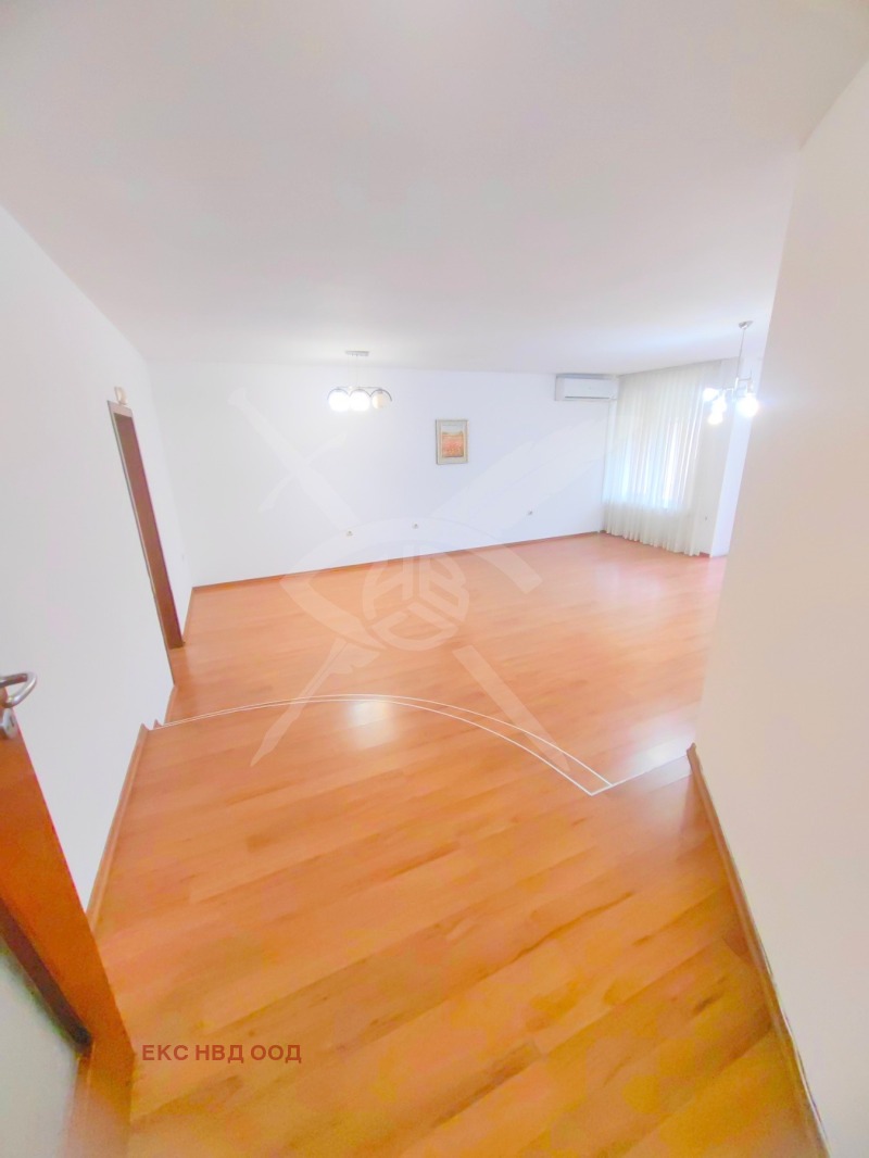 À venda  Mais de 3 quartos Plovdiv , Kiutchuk Parij , 131 m² | 49980976 - imagem [2]