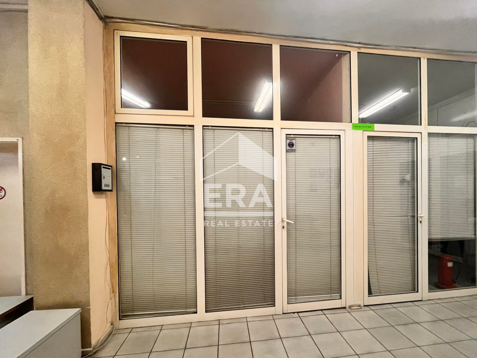 Продава ОФИС, гр. Русе, Център, снимка 3 - Офиси - 54105170