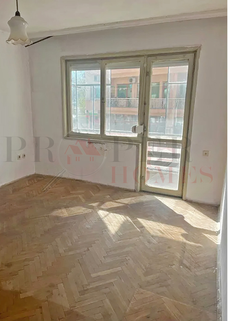 Te koop  3+ slaapkamer Veliko Tarnovo , Tsentar , 100 m² | 15053716