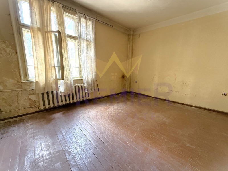 Na sprzedaż  3+ sypialni Sofia , Centar , 191 mkw | 40023637 - obraz [2]