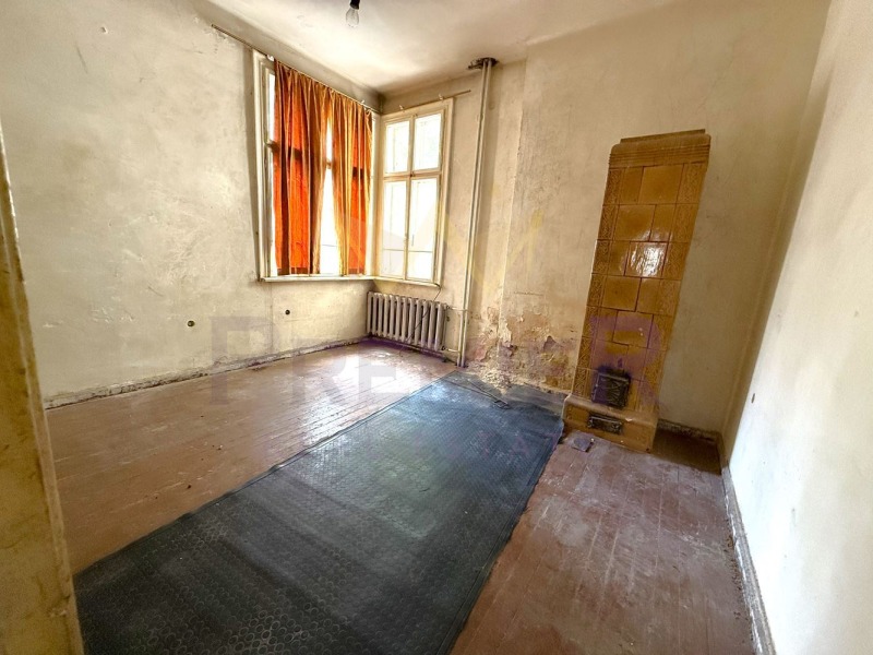 Na sprzedaż  3+ sypialni Sofia , Centar , 191 mkw | 40023637 - obraz [10]