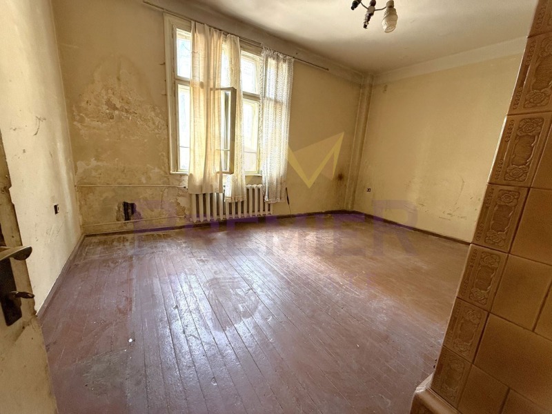 Na sprzedaż  3+ sypialni Sofia , Centar , 191 mkw | 40023637 - obraz [3]