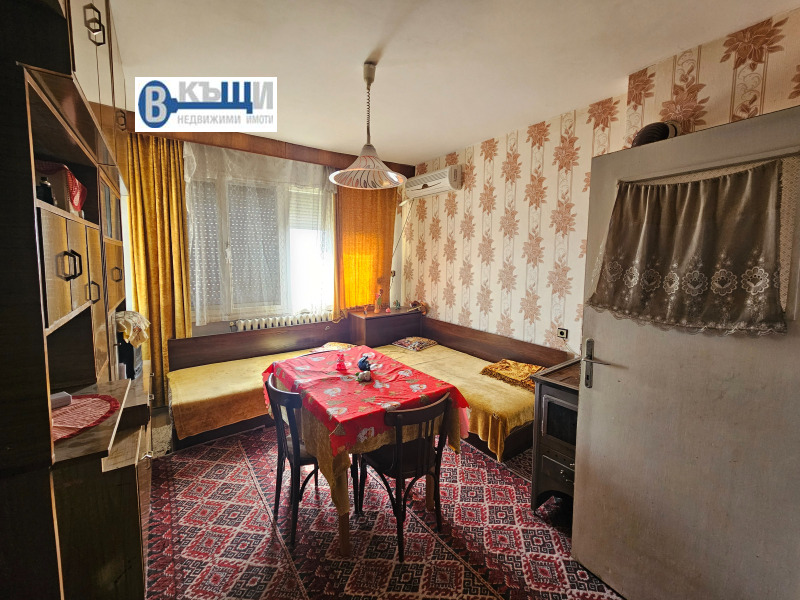 Продава 3-СТАЕН в град Велико Търново, Акация - 120 кв.м / 130 000 € » 254 257.90 лв., ВКЪЩИ