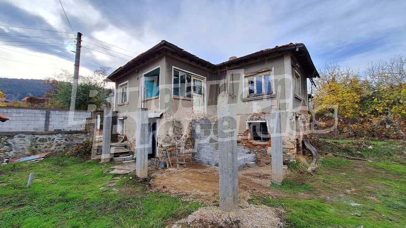 Продава КЪЩА в област Пазарджик, с. Славовица - 120 кв.м / 45 000 € » 88 012.35 лв., БЪЛГЕРИАН ПРОПЕРТИС