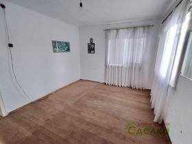 Casa Gledați, regiunea Gabrovo 8