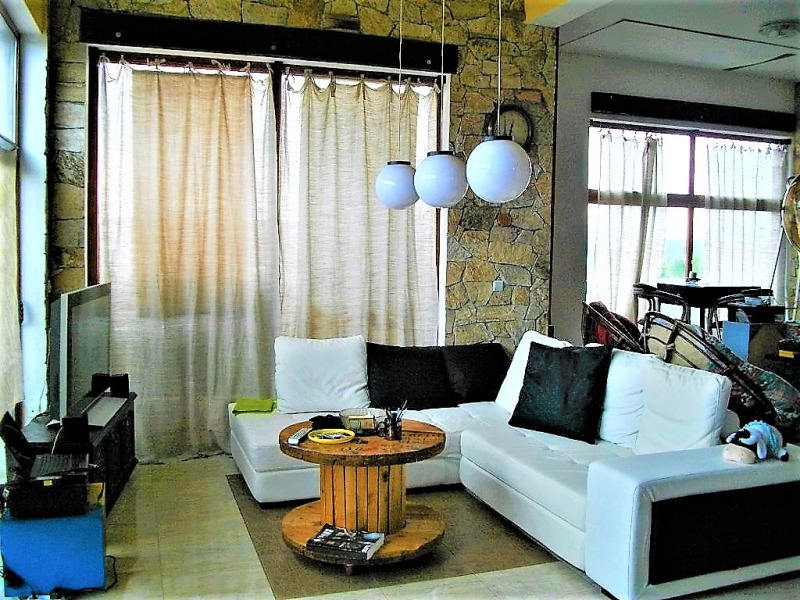Продава МНОГОСТАЕН в град Бургас, Сарафово - 233 кв.м / 202 710 € » 396 466.30 лв.