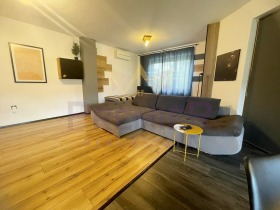 3-стаен град Варна, Възраждане 4 5