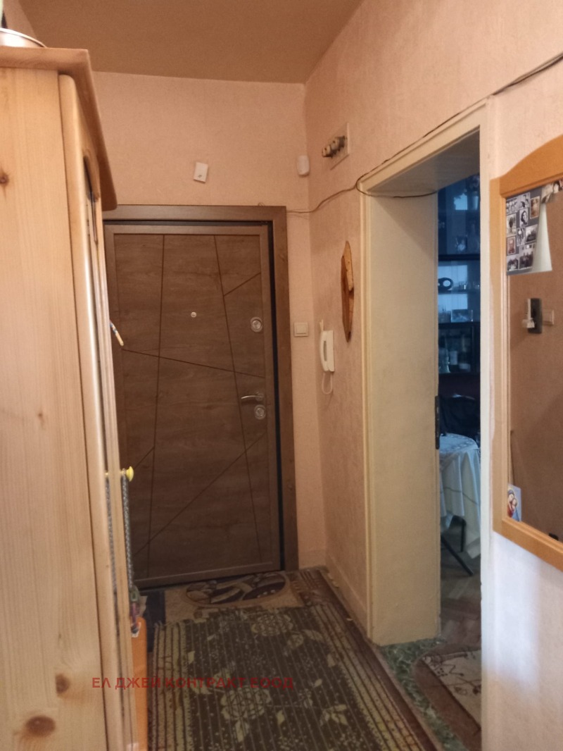 Myytävänä  1 makuuhuone Sofia , Mladost 1 , 74 neliömetriä | 44305680 - kuva [3]