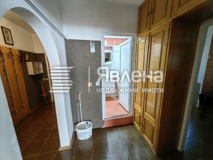 Продава  2-стаен град Благоевград , Еленово 2 , 63 кв.м | 49212375 - изображение [6]