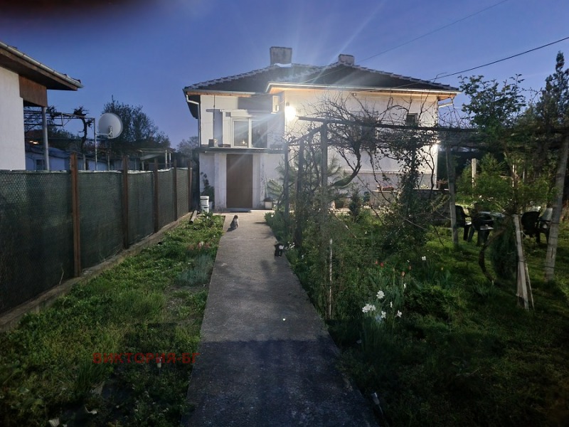 Продава  Къща област Пловдив , гр. Садово , 156 кв.м | 96542592