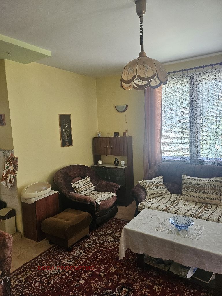 Продава КЪЩА, с. Бабица, област Перник, снимка 6 - Къщи - 55237830