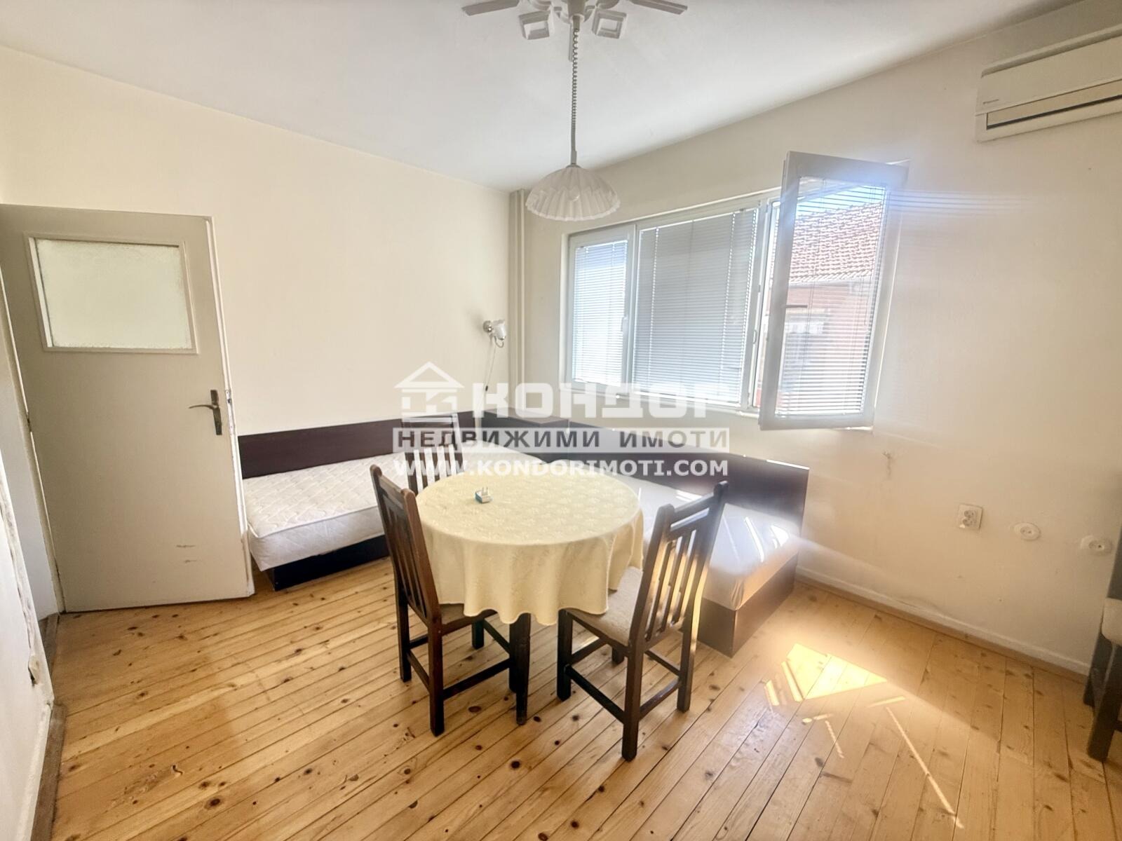 Продава ЕТАЖ ОТ КЪЩА, гр. Пловдив, Център, снимка 4 - Етаж от къща - 54120131