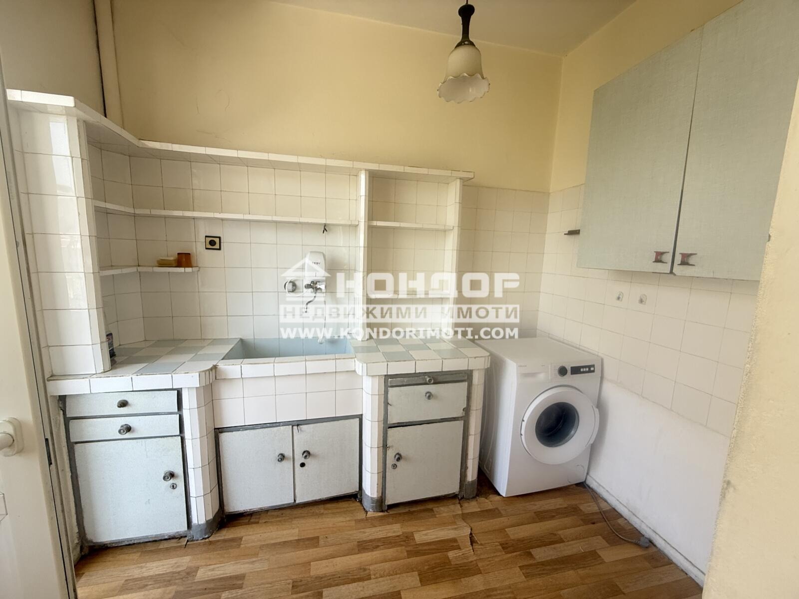 Продава ЕТАЖ ОТ КЪЩА, гр. Пловдив, Център, снимка 5 - Етаж от къща - 54120131