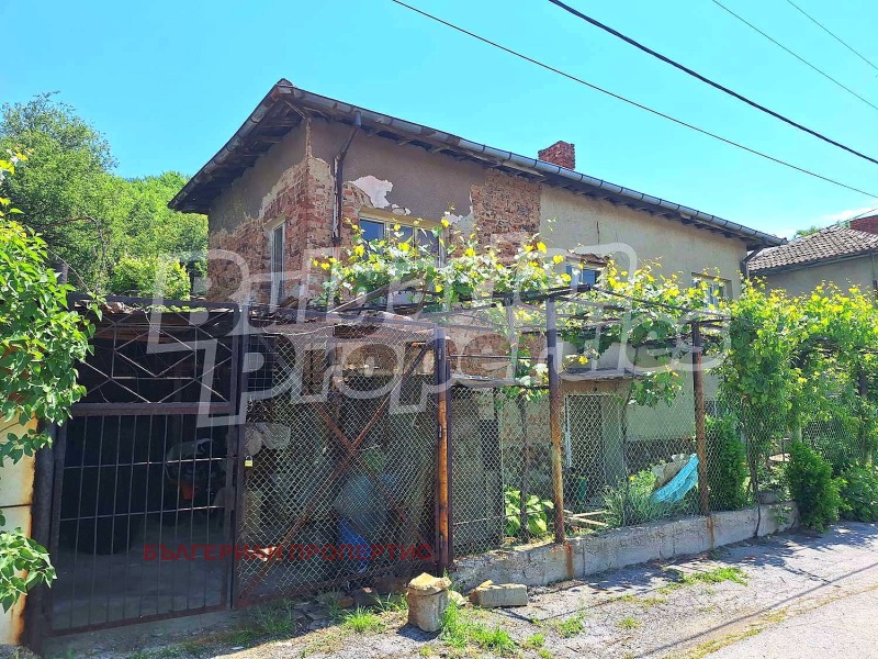 Продава КЪЩА в област Кюстендил, с. Мламолово - 100 кв.м / 39 999 € » 78 231.24 лв., БЪЛГЕРИАН ПРОПЕРТИС