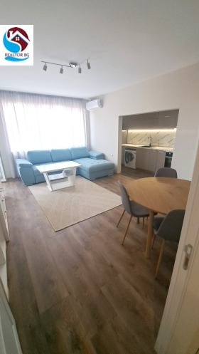 2 Schlafzimmer Kolhozen pazar, Warna