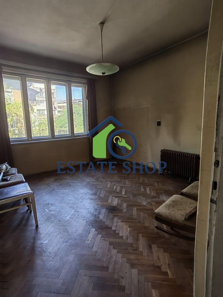 For Sale  2 bedroom Plovdiv , Kamenitsa 1 , 121 sq.m | 18137111 - image [2]