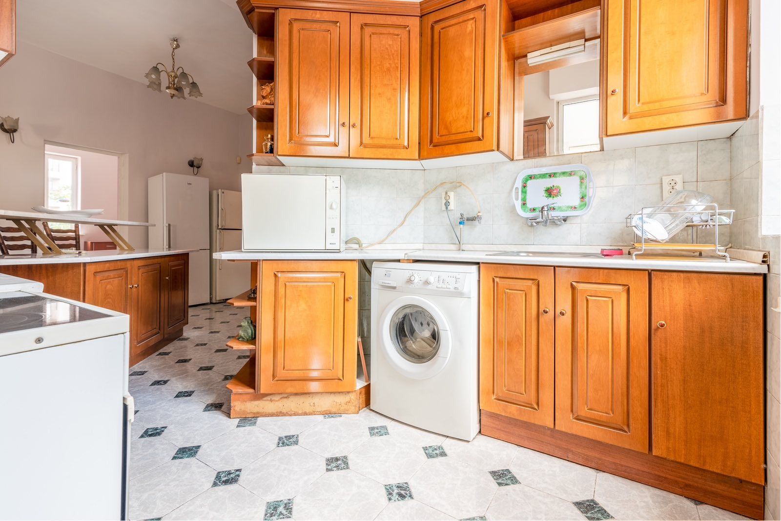 Продава 3-СТАЕН, гр. София, Център, снимка 2 - Апартаменти - 54029000