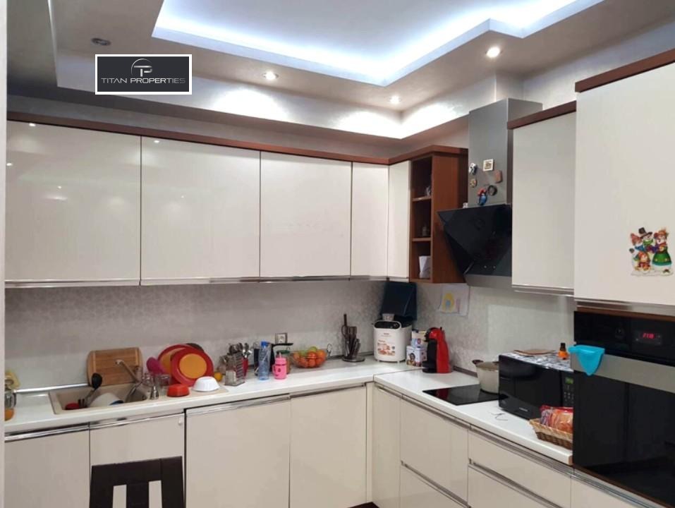 Продава МНОГОСТАЕН, гр. Бургас, Център, снимка 3 - Апартаменти - 53691492