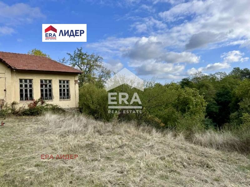 Продава  Парцел област Ловеч , гр. Троян , 1398 кв.м | 32965931