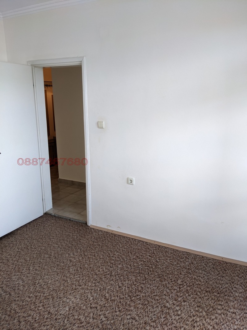 Продава 4-СТАЕН, гр. Ямбол, Граф Игнатиев, снимка 7 - Апартаменти - 52781449