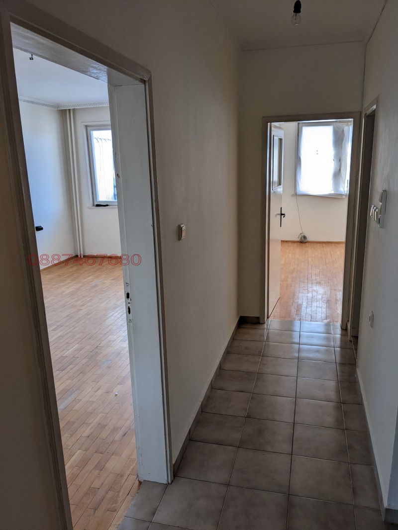 Продава 4-СТАЕН, гр. Ямбол, Граф Игнатиев, снимка 12 - Апартаменти - 52781449