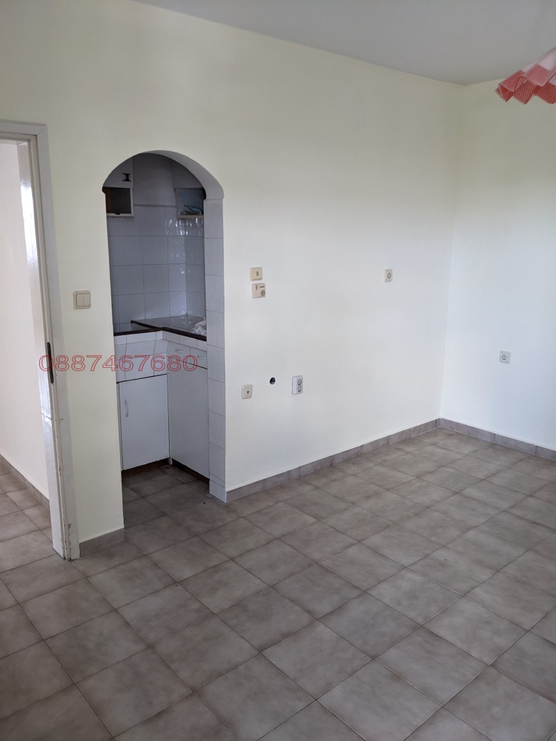 Продава 4-СТАЕН, гр. Ямбол, Граф Игнатиев, снимка 8 - Апартаменти - 52781449