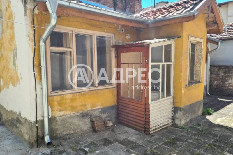 Продава КЪЩА, гр. Пловдив, Център