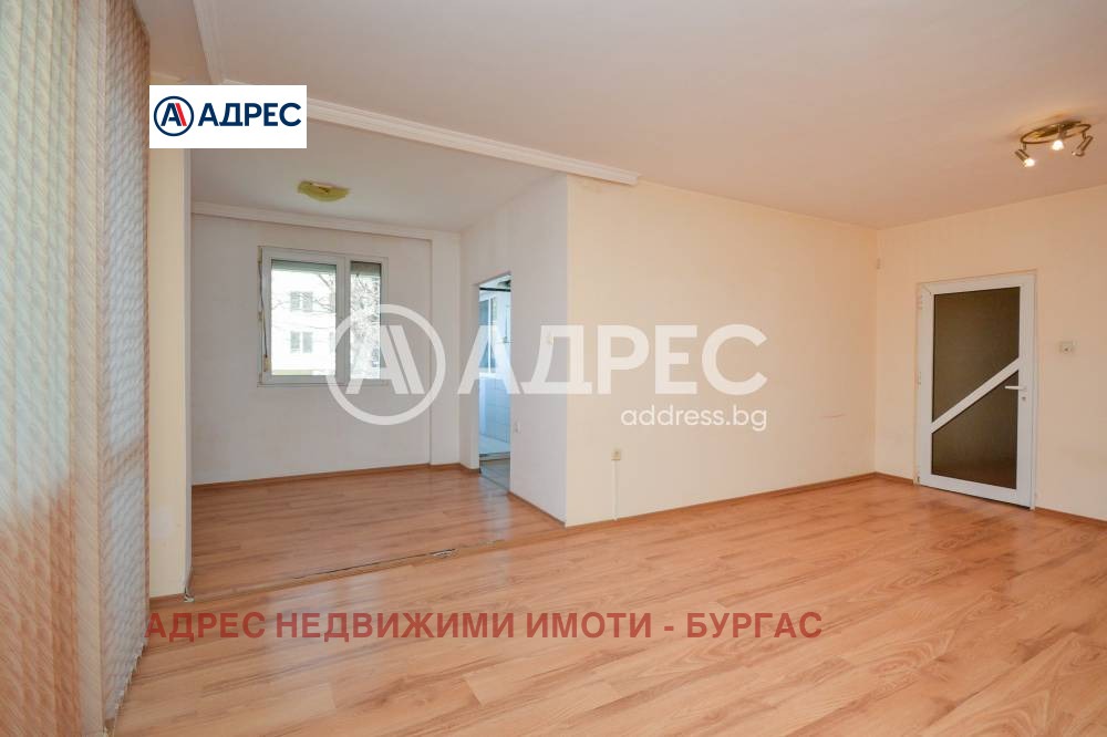 Продава МНОГОСТАЕН, гр. Бургас, Зорница, снимка 2 - Апартаменти - 54597861