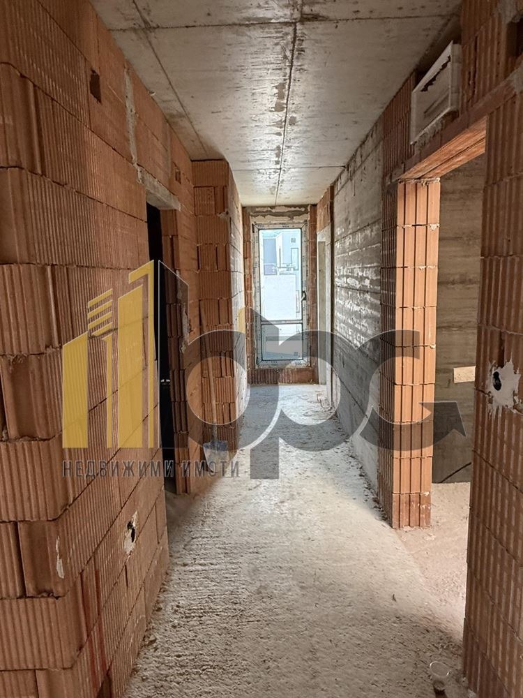 Na sprzedaż  2 sypialnie Sofia , Malinowa dolina , 207 mkw | 31866909 - obraz [11]
