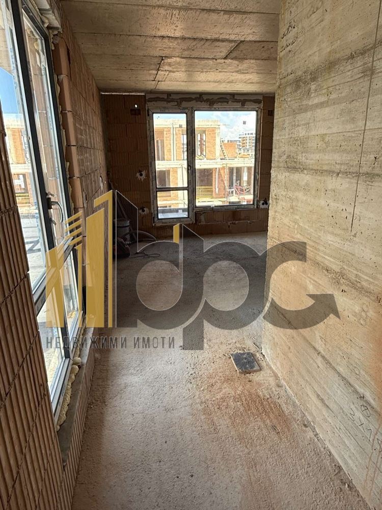 Na sprzedaż  2 sypialnie Sofia , Malinowa dolina , 207 mkw | 31866909 - obraz [12]