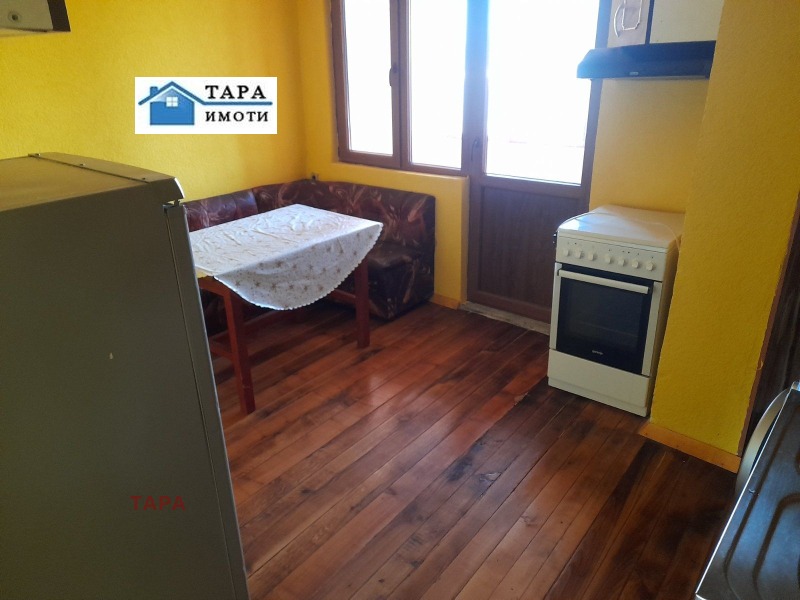 Продава  Етаж от къща град Монтана , Широк център , 55 кв.м | 61431815 - изображение [2]