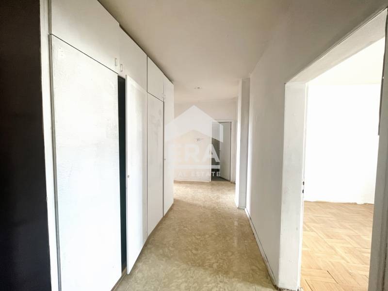Продава  3-стаен град Кърджали , Център , 76 кв.м | 94134730 - изображение [2]