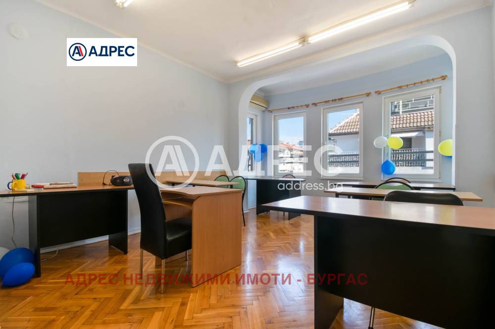 Продава КЪЩА, гр. Бургас, Център, снимка 12 - Къщи - 53782960