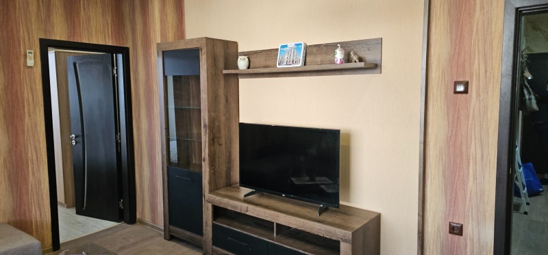 Продава 3-СТАЕН, гр. Перник, Център, снимка 2 - Апартаменти - 52694741