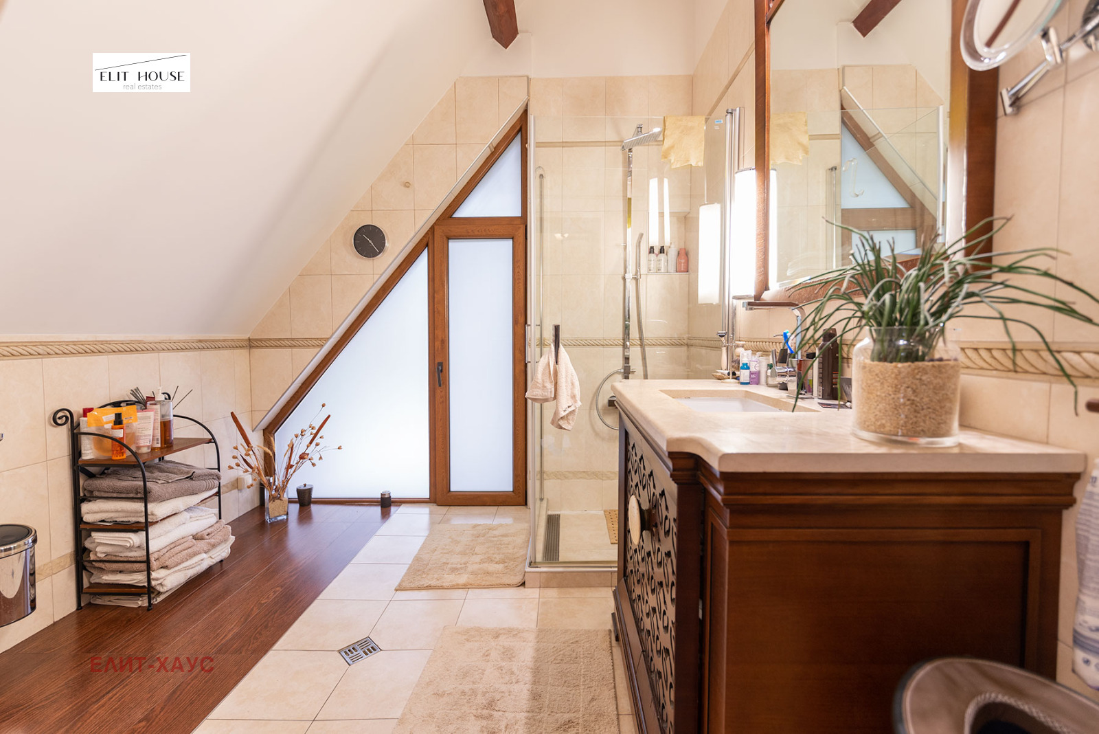 Продава КЪЩА, гр. София, в.з.Малинова долина, снимка 8 - Къщи - 56302488