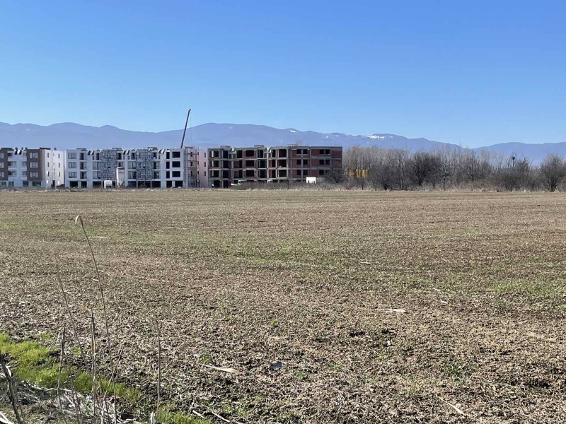 Продава ПАРЦЕЛ в град Пловдив, Западен - 13800 кв.м / 938 400 € » 1 835 350.87 лв., ТАРА