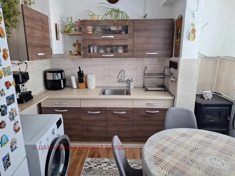 Продава 3-СТАЕН, гр. Шумен, Боян Българанов 1, снимка 2 - Апартаменти - 53182951