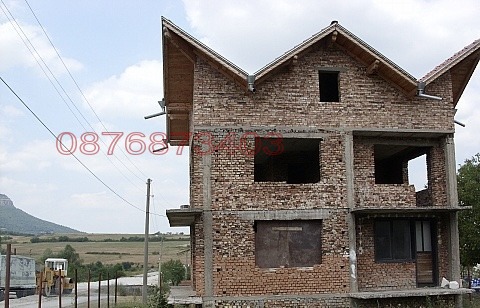 Продава КЪЩА, гр. Ябланица, област Ловеч, снимка 2 - Къщи - 55912608