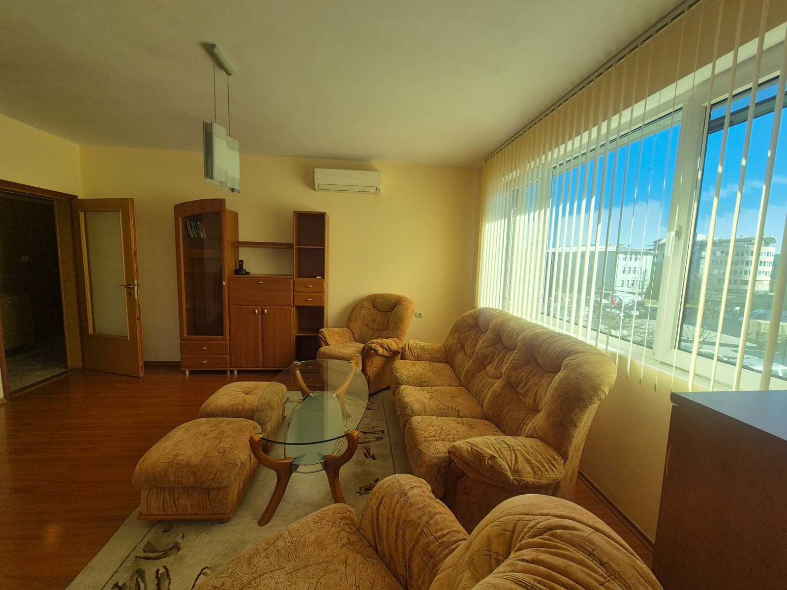 Продава 3-СТАЕН, гр. Велико Търново, Център, снимка 2 - Апартаменти - 53801232