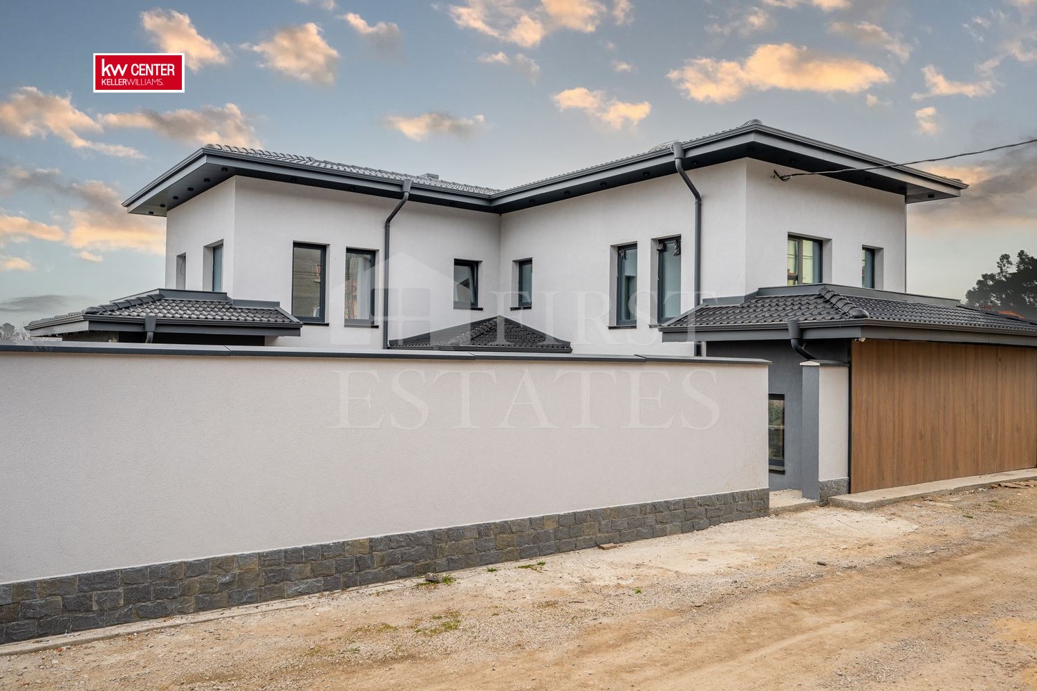 Продава КЪЩА, гр. Сапарева баня, област Кюстендил