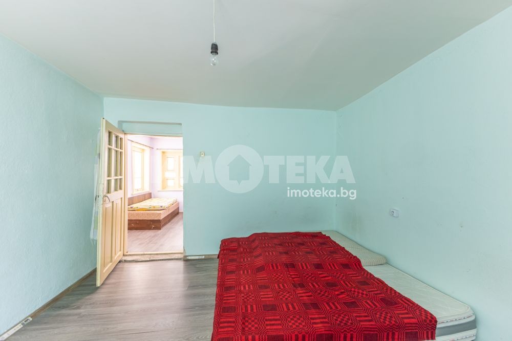 Продава КЪЩА, с. Червенци, област Варна, снимка 15 - Къщи - 55785277