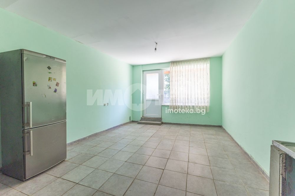 Продава КЪЩА, с. Червенци, област Варна, снимка 11 - Къщи - 55785277