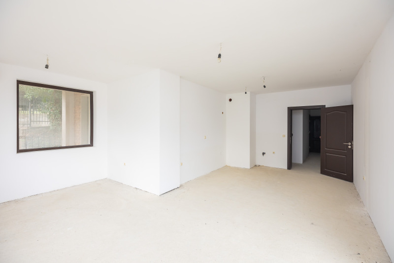 Продава 3-СТАЕН в град Варна, м-т Горна Трака - 110 кв.м / 187 350 € » 366 424.75 лв., АДРЕС