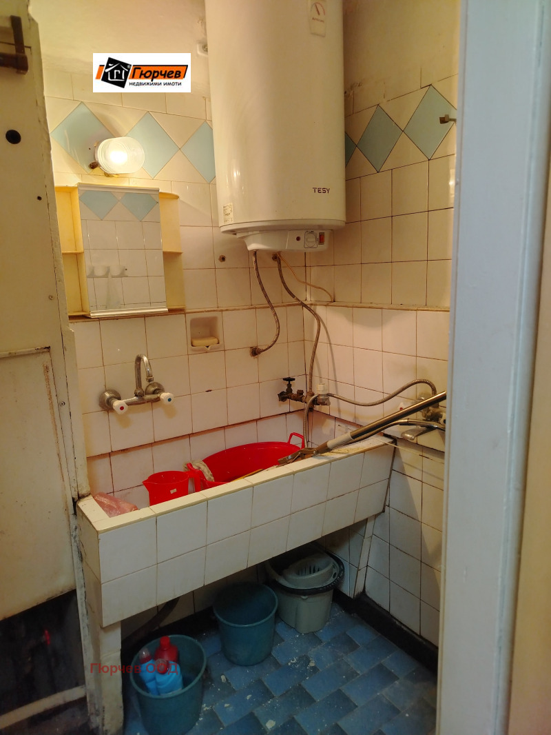 Продава  2-стаен град Русе , Родина 2 , 61 кв.м | 75365893 - изображение [11]