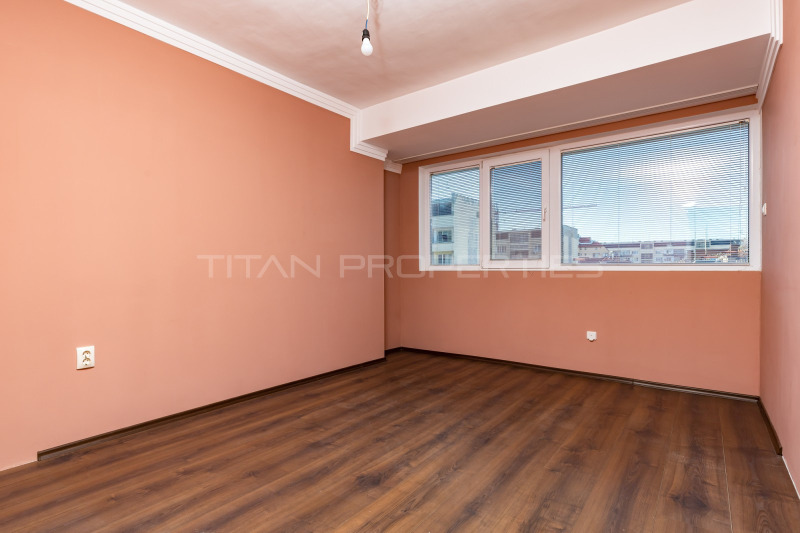 De vânzare  3 dormitoare Plovdiv , Camenița 1 , 179 mp | 54931541