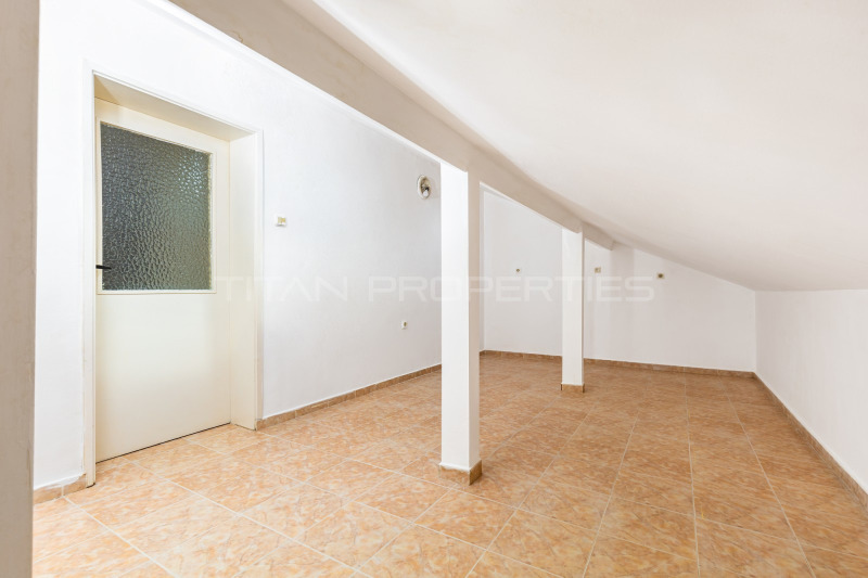 De vânzare  3 dormitoare Plovdiv , Camenița 1 , 179 mp | 54931541 - imagine [11]