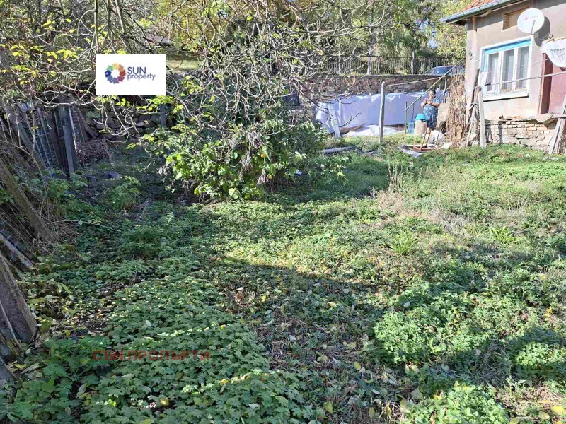 Продава КЪЩА, гр. София, с. Желява, снимка 2 - Къщи - 52185102