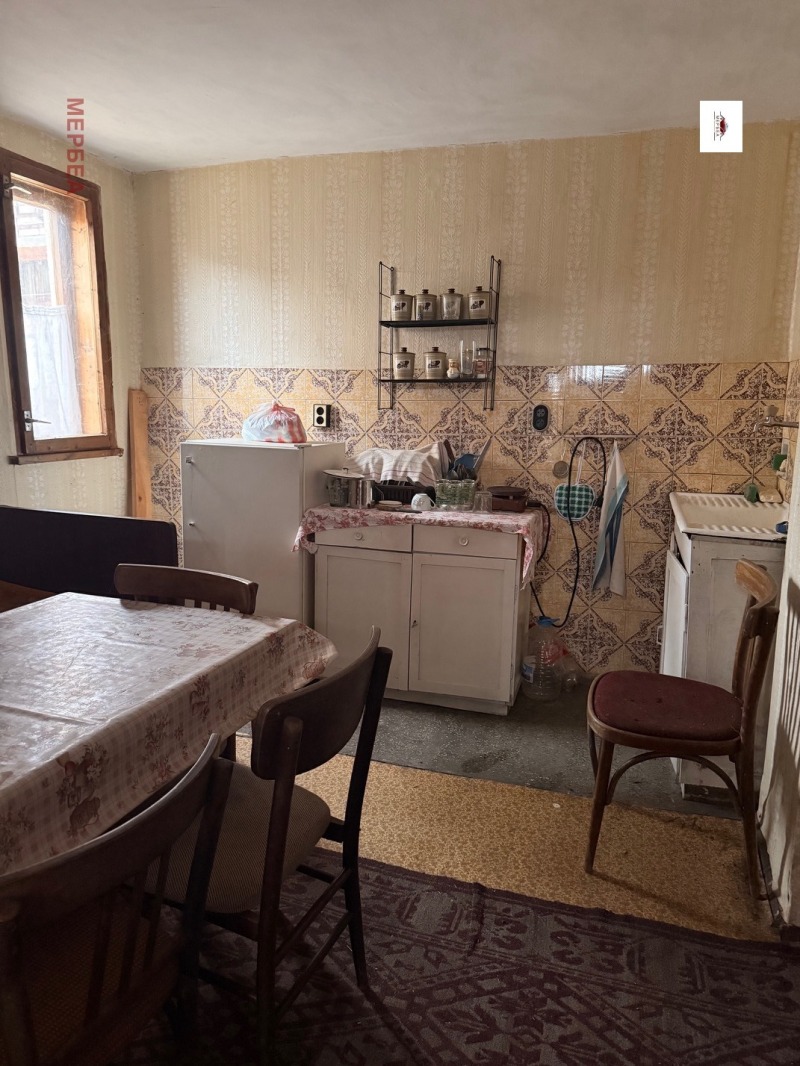 Продава КЪЩА, с. Ковачевци, област Перник, снимка 2 - Къщи - 53377608