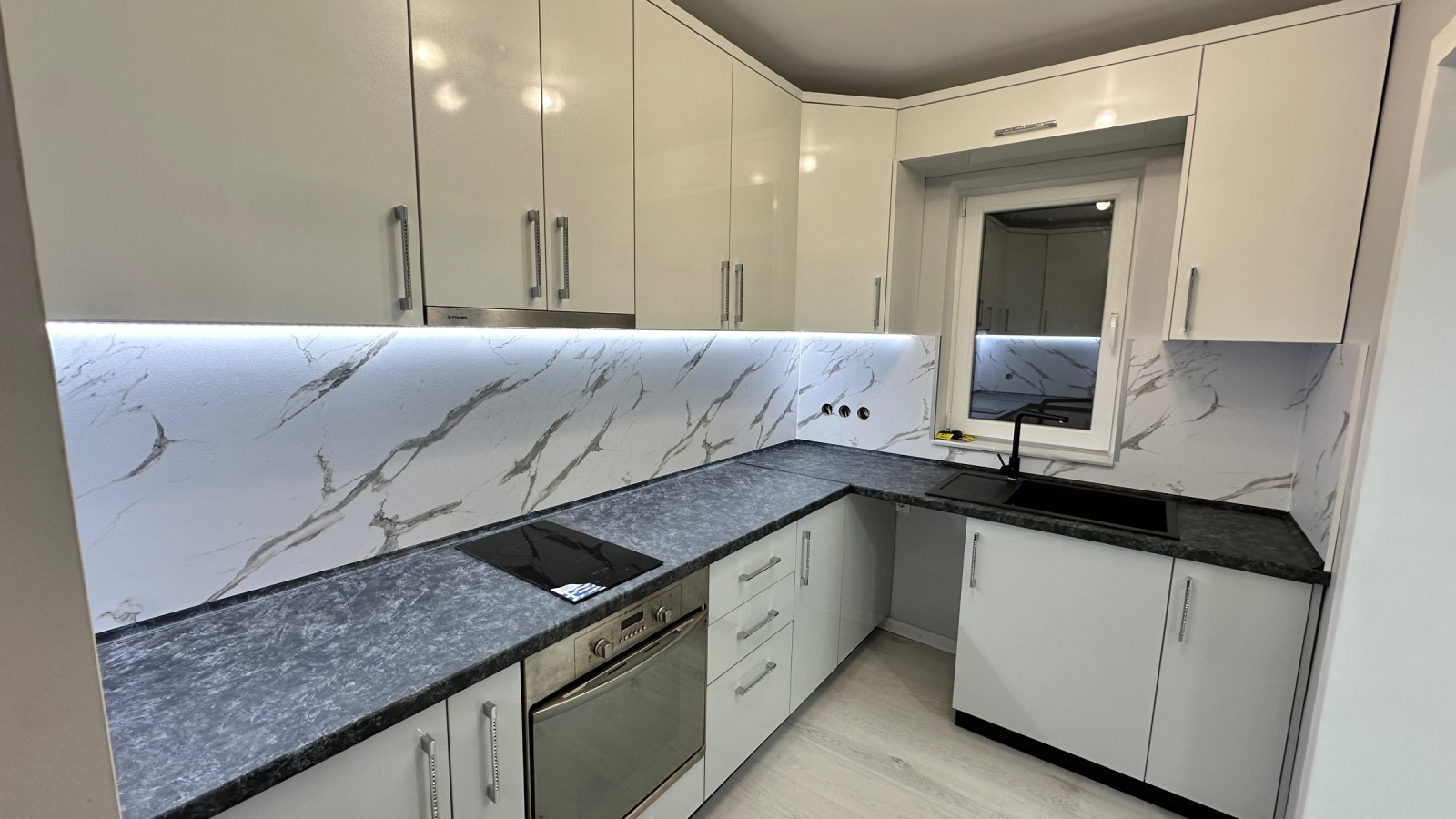 Продава КЪЩА, с. Подвис, област Бургас, снимка 7 - Къщи - 56166528