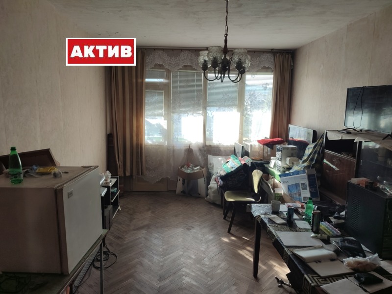 Продава 4-СТАЕН, гр. Търговище, Център, снимка 2 - Aпартаменти - 47620934